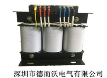 單相變壓器有哪些主要的應用優(yōu)勢？